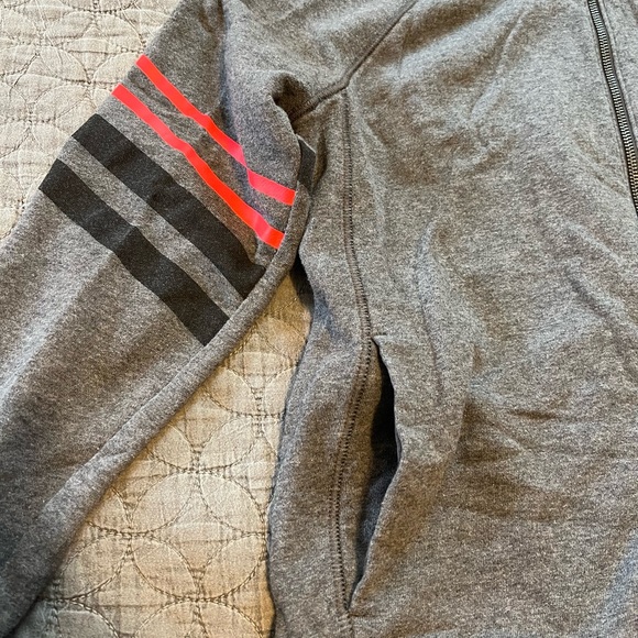 Under Armour Zip Up Sweatshirt Jacket - Picture 3 of 3